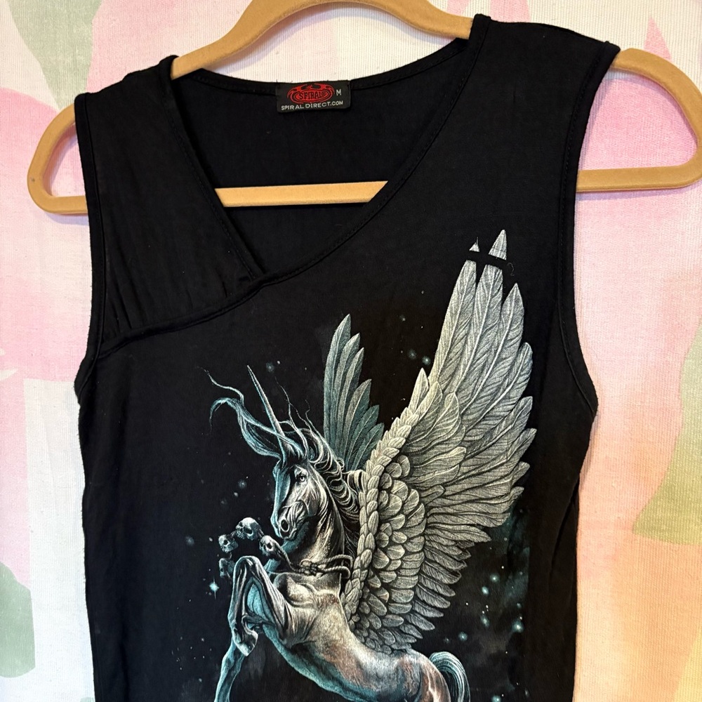 Spiral Direct Black Tank Top with Winged Horse Pegasus Unicorn Design Mythical M